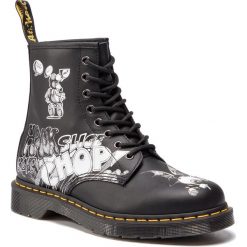 Glany DR. MARTENS - 1460 Rg Bw 24876009 Black/White. Czarne trapery Dr. Martens, z materiału, bez zapięcia. W wyprzedaży za 449.00 zł.