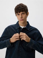 Jeansowa koszula comfort fit - indigo jeans. Niebieskie koszule Reserved, l, bez wzorów, z denimu, bez kołnierzyka, bez ramiączek. Za 149.99 zł.