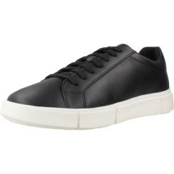 Buty GEOX U PRALI Czarny. Czarne buty turystyczne Geox, bez wzorów, z materiału, bez zapięcia, na fitness i siłownię. Za 267.99 zł.