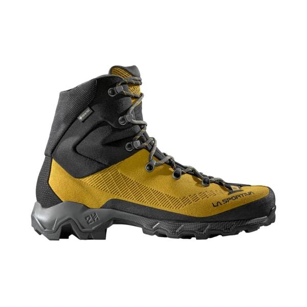Buty trekkingowe La Sportiva Aequilibrium Trek Gore-Tex. Żółte buty turystyczne La Sportiva, bez wzorów, z gore-texu, bez zapięcia, trekkingowe, gore-tex. Za 1,362.30 zł.
