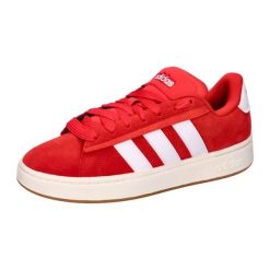 Buty ADIDAS COURT ALPHA Czerwony. Czerwone buty do biegania Adidas, bez wzorów, z tkaniny, bez zapięcia, do biegania. W wyprzedaży za 369.45 zł.