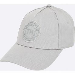 Tommy Hilfiger - Czapka. Szare czapki z daszkiem marki Tommy Hilfiger, z bawełny. W wyprzedaży za 139.90 zł.