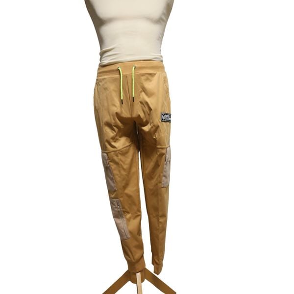 Spodnie do biegania Sergio Tacchini Besil. Brązowe szorty sergio tacchini, m, bez wzorów, sportowe. W wyprzedaży za 332.50 zł.