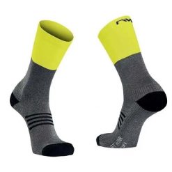 Skarpetki Northwave Extreme Pro High. Czerwone skarpety Northwave, bez wzorów. Za 190.50 zł.