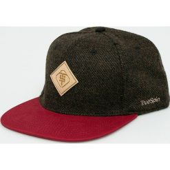 True Spin - Czapka Chevron. Czapki z daszkiem marki True Spin. W wyprzedaży za 25.90 zł.