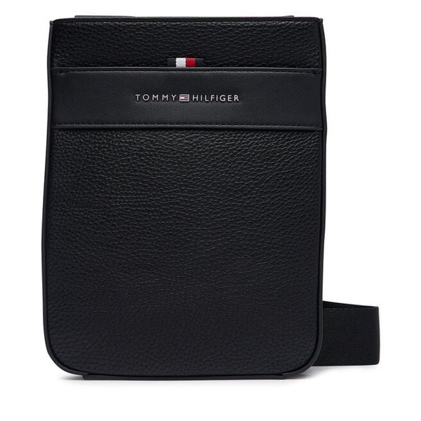 Saszetka Tommy Hilfiger. Czarne saszetki i nerki Tommy Hilfiger, bez wzorów. Za 369.99 zł.