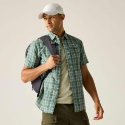 Koszula Regatta Mindano. Zielone koszule Regatta, bez wzorów, bez kołnierzyka, bez ramiączek. W wyprzedaży za 139.99 zł.