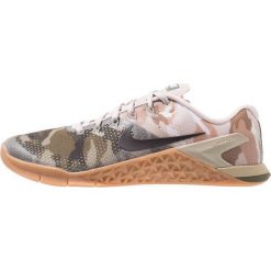 Nike Performance METCON 4 Obuwie treningowe olive/white/medium brown/neutral olive/desert sand. Zielone buty treningowe marki Nike Performance, z materiału. Za 549.00 zł.