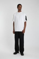 La Haine Inside Us T-shirt | 3Z M1206 | Mężczyzna | Biały. Białe t-shirty La Haine Inside Us, m, bez wzorów, z bawełny, bez kołnierzyka, bez ramiączek. W wyprzedaży za 279.00 zł.