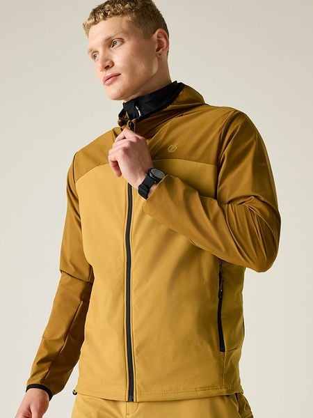 Dare 2b Kurtka softshellowa "Endurance" w kolorze beżowo-karmelowym rozmiar: 3XL. Brązowe kurtki outdoor i hardshell Dare 2B, xl, bez wzorów, bez kaptura. Za 149.95 zł.