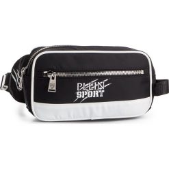 Saszetka nerka PLEIN SPORT - Pouch Original P19A MBA0714 STE003N Black 02. Czarne saszetki i nerki Plein Sport, bez wzorów, z materiału. W wyprzedaży za 639.00 zł.
