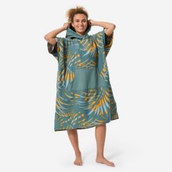 Ponczo plażowe Decathlon 500 Leaf. Brązowe szlafroki Decathlon, m, bez wzorów, z bawełny, bez ramiączek, z kapturem. Za 149.99 zł.