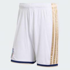 Spodenki domowe Włochy 26. Białe krótkie spodenki sportowe Adidas, xl, z aplikacjami, z materiału. Za 199.00 zł.