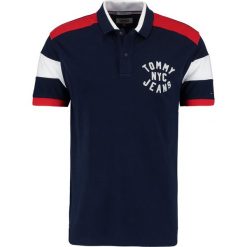 Tommy Jeans ESSENTIAL BADGE Koszulka polo black iris. Koszulki polo marki Tommy Jeans. Za 299.00 zł.