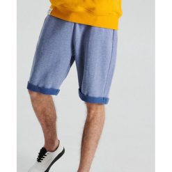 Dresowe szorty basic - Niebieski. Krótkie spodenki sportowe marki Cropp. Za 39.99 zł.