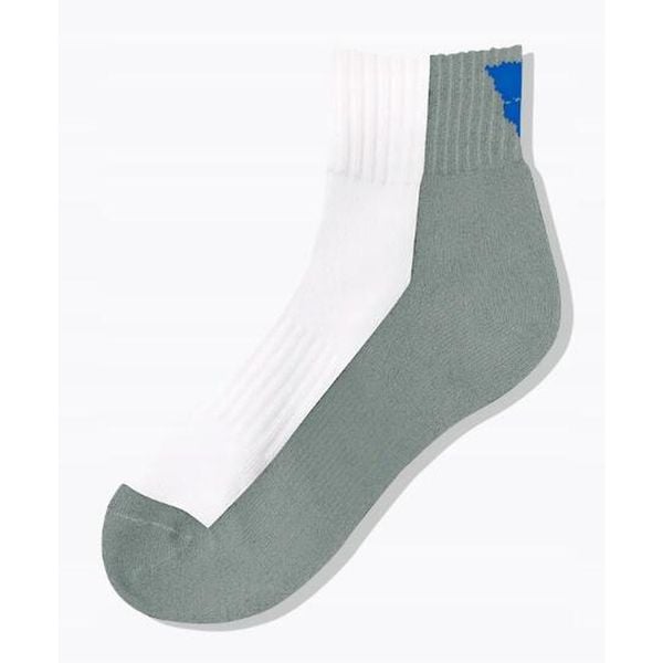 Skarpety do tenisa stołowego ping ponga bawełniane Victas. Białe skarpety VICTAS, bez wzorów, z bawełny. Za 45.00 zł.