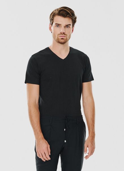 PAKO LORENTE – Czarny gładki t-shirt v-neck. Czarne t-shirty Pako Lorente, xxl, bez wzorów, z bawełny, bez kołnierzyka, bez ramiączek. Za 69.99 zł.