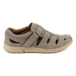 KOMODO Buty męskie skórzane półbuty na rzep przewiewne 931K oliwkowe zielone. Zielone eleganckie półbuty bez wzorów, ze skóry, bez obcasa, bez zapięcia. Za 367.89 zł.