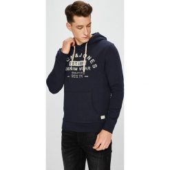 Jack & Jones - Bluza. Czarne bluzy z kapturem marki Jack & Jones, z nadrukiem, z bawełny. W wyprzedaży za 89.90 zł.