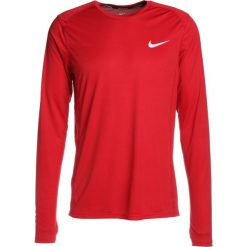 Nike Performance DRY MILER RUNNING Koszulka sportowa gym red/gym red/reflective silver. T-shirty sportowe Nike Performance. Za 149.00 zł.