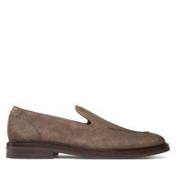 Półbuty BOSS. Brązowe eleganckie półbuty Boss, bez wzorów, bez obcasa, bez zapięcia. Za 1,999.00 zł.