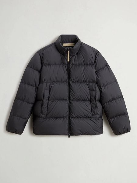 Woolrich Kurtka puchowa "Cloud Eagle" w kolorze czarnym rozmiar: L. Czarne kurtki Woolrich, na zimę, l, bez wzorów, z puchu, bez kaptura. Za 1,246.03 zł.