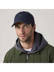 Levi's Czapka w kolorze granatowym rozmiar: onesize. Niebieskie czapki z daszkiem Levi's®, bez wzorów, z bawełny. Za 74.63 zł.