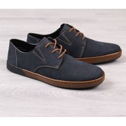 Półbuty męskie skórzane ażurowe granatowe Rieker B2825-14. Eleganckie półbuty Rieker, w ażurowe wzory, bez obcasa, bez zapięcia. Za 135.00 zł.