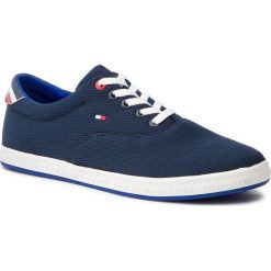 Tenisówki TOMMY HILFIGER - Essential Oxford Textile Sneaker FM0FM02052 Midnight 403. Trampki marki Tommy Hilfiger. W wyprzedaży za 249.00 zł.