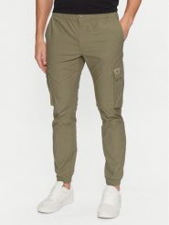Calvin Klein Jeans Joggery J30J327614 Zielony Skinny Fit. Zielone joggery i bojówki Calvin Klein Jeans, m, bez wzorów, z bawełny. Za 439.99 zł.