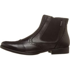 Skórzane sztyblety w kolorze czarnym. Czarne sztyblety Otto Kern, bez wzorów, bez obcasa, bez zapięcia. W wyprzedaży za 373.95 zł.