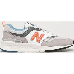 New Balance - Buty. Szare buty sportowe casual New Balance, bez wzorów, z gumy, z okrągłym noskiem, bez zapięcia. W wyprzedaży za 299.90 zł.