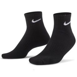Skarpety Nike Everyday Cushioned Ankle. Białe skarpety Nike, bez wzorów. Za 79.99 zł.