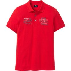 Shirt polo z nadrukiem bonprix truskawkowy. Koszulki polo marki bonprix. Za 44.99 zł.