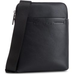 Saszetka CALVIN KLEIN - Flex 1 G iPad Flat Crossover K50K504390 001. Saszetki i nerki marki CALVIN KLEIN. Za 399.00 zł.