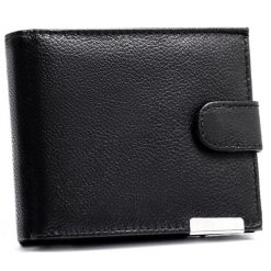 Duży portfel męski ze skóry naturalnej w czarnym kolorze zamykany zatrzaskiem - 4U Cavaldi. Czarne portfele 4U Cavaldi, bez wzorów, ze skóry. Za 45.00 zł.