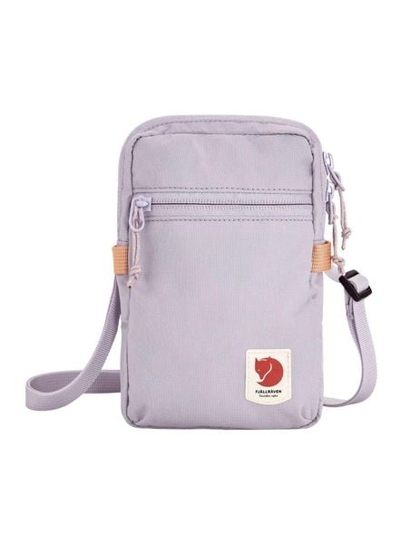 Saszetka Fjallraven High Coast Pocket - lavender mist. Fioletowe torby na ramię Fjällräven, bez wzorów, z poliamidu, przez ramię, bez dodatków. Za 217.79 zł.