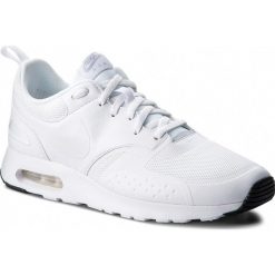 Buty NIKE - Air Max Vision 918230 101 White/White/Pure Platinum. Białe buty sportowe casual marki Nike, z materiału. W wyprzedaży za 419.00 zł.