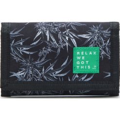 Portfel z naszywką - Czarny. Paski marki Cropp. W wyprzedaży za 24.99 zł.