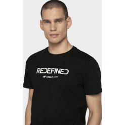 T-shirt męski TSM206 - głęboka czerń. T-shirty 4F, m, bez wzorów, bez kołnierzyka, bez ramiączek. Za 49.99 zł.