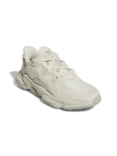 Adidas Sneakersy "Ozweego" w kolorze beżowym rozmiar: 44. Brązowe buty sportowe casual Adidas, bez wzorów, bez zapięcia. Za 200.89 zł.