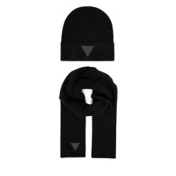 Zestaw Szalik i Czapka Guess. Czarne czapki zimowe Guess, z aplikacjami. Za 369.99 zł.
