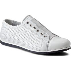 Sneakersy WOJAS - 6029-59 Biały. Białe buty sportowe casual Wojas, bez wzorów, z materiału, bez zapięcia. W wyprzedaży za 239.00 zł.