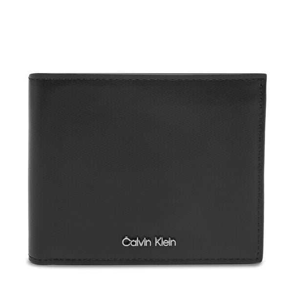 Portfel Calvin Klein. Czarne portfele CALVIN KLEIN, bez wzorów. Za 289.99 zł.