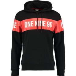 Jack & Jones JCOSTREET HOOD Bluza z kapturem black. Bluzy marki Jack & Jones, m, z bawełny, z kapturem. W wyprzedaży za 152.10 zł.