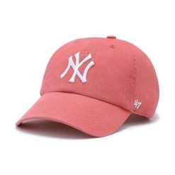New York Yankees Clean Up Lifestyle Czapka baseballowa - Regulowana - Island Red. Czerwone czapki z daszkiem 47 Brand, bez wzorów, z bawełny. Za 159.62 zł.