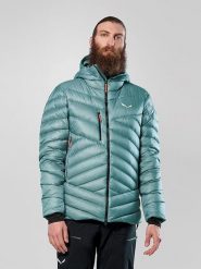 Salewa Kurtka puchowa "Ortles Med 3" w kolorze błękitnym rozmiar: S. Niebieskie kurtki Salewa, na zimę, s, bez wzorów, z puchu, bez kaptura. Za 1,004.95 zł.