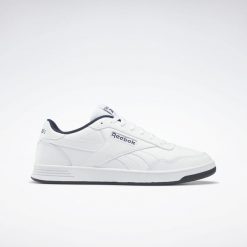 Buty na co dzień Reebok Court Trampki. Białe trampki Reebok, bez wzorów, bez zapięcia. Za 329.00 zł.