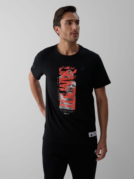 4F T-shirt regular z nadrukiem męski 4F | Mateusz Gamrot - czarny S. Czarne t-shirty 4F, z aplikacjami, z bawełny, bez ramiączek. Za 129.99 zł.