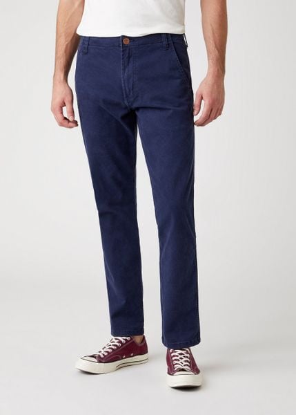 WRANGLER SPODNIE MĘSKIE CASEY CHINO LAKEPORT BLUE W1C050B08 112324479. Niebieskie eleganckie spodnie Wrangler, l, bez wzorów, z materiału. Za 199.99 zł.